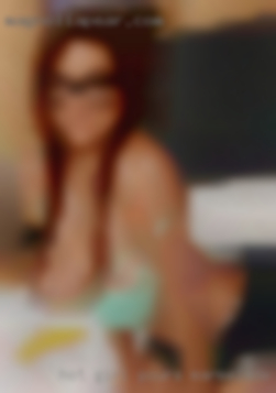 Hot girl pours marmelade threesome pussy in Kenner.